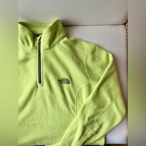 The North Face Lightweight Bright Green Quarter-Zip Fleece